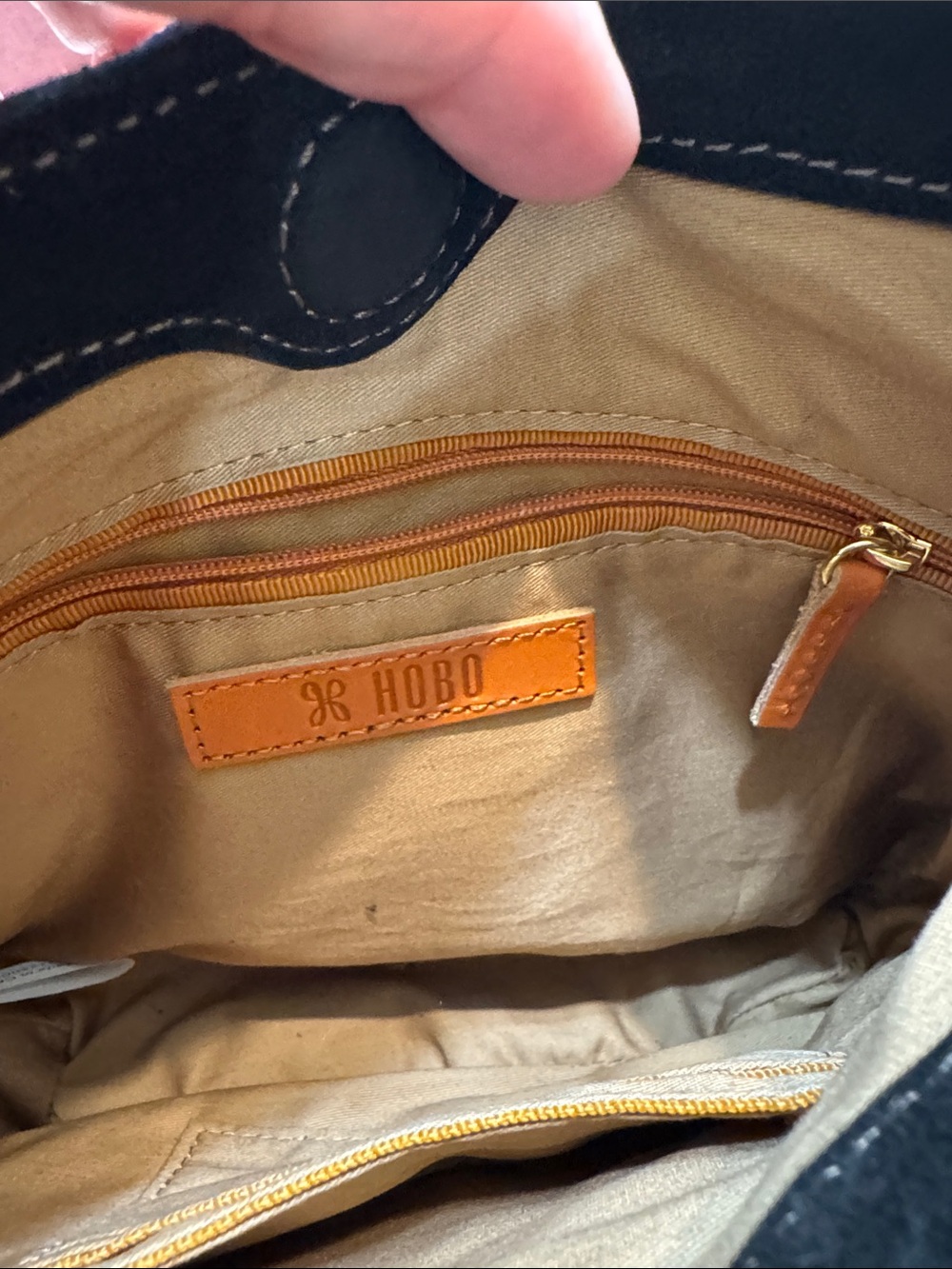 HOBO brand Black Suede Crossbody Bag - Classic Everyday Shoulder Bag - Picture 2 of 4